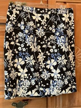 NWT TALBOTS Black Floral Pencil Skirt with Blue and Cream Blooms, 14W